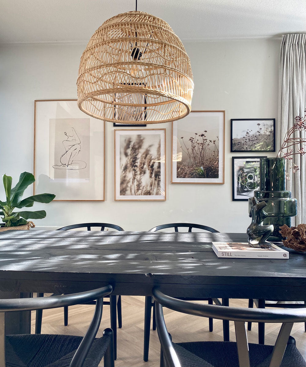 Rotan hanglamp Liv in naturel in een sfeervol interieur